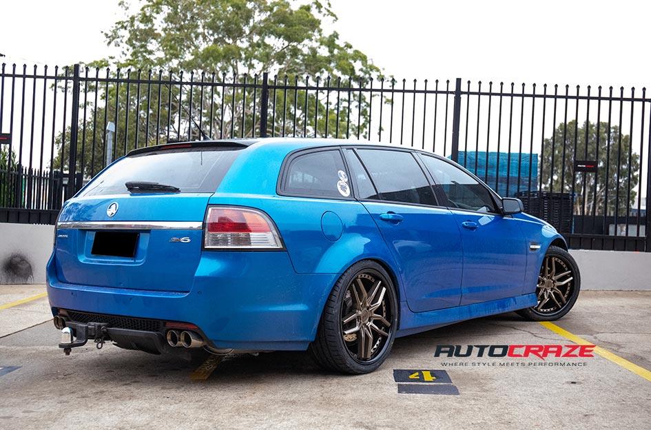HOLDEN-COMMODORE-VE-WAGON-METHOS-BRONZE-W--GLOSS-BLACK-LIP